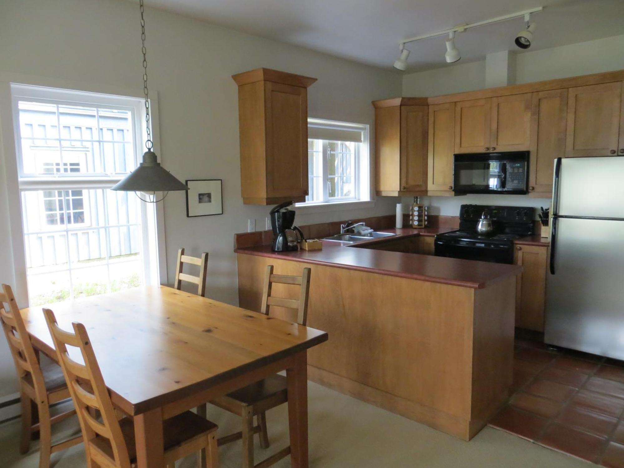Waters Edge Shoreside Suites Ucluelet Rum bild