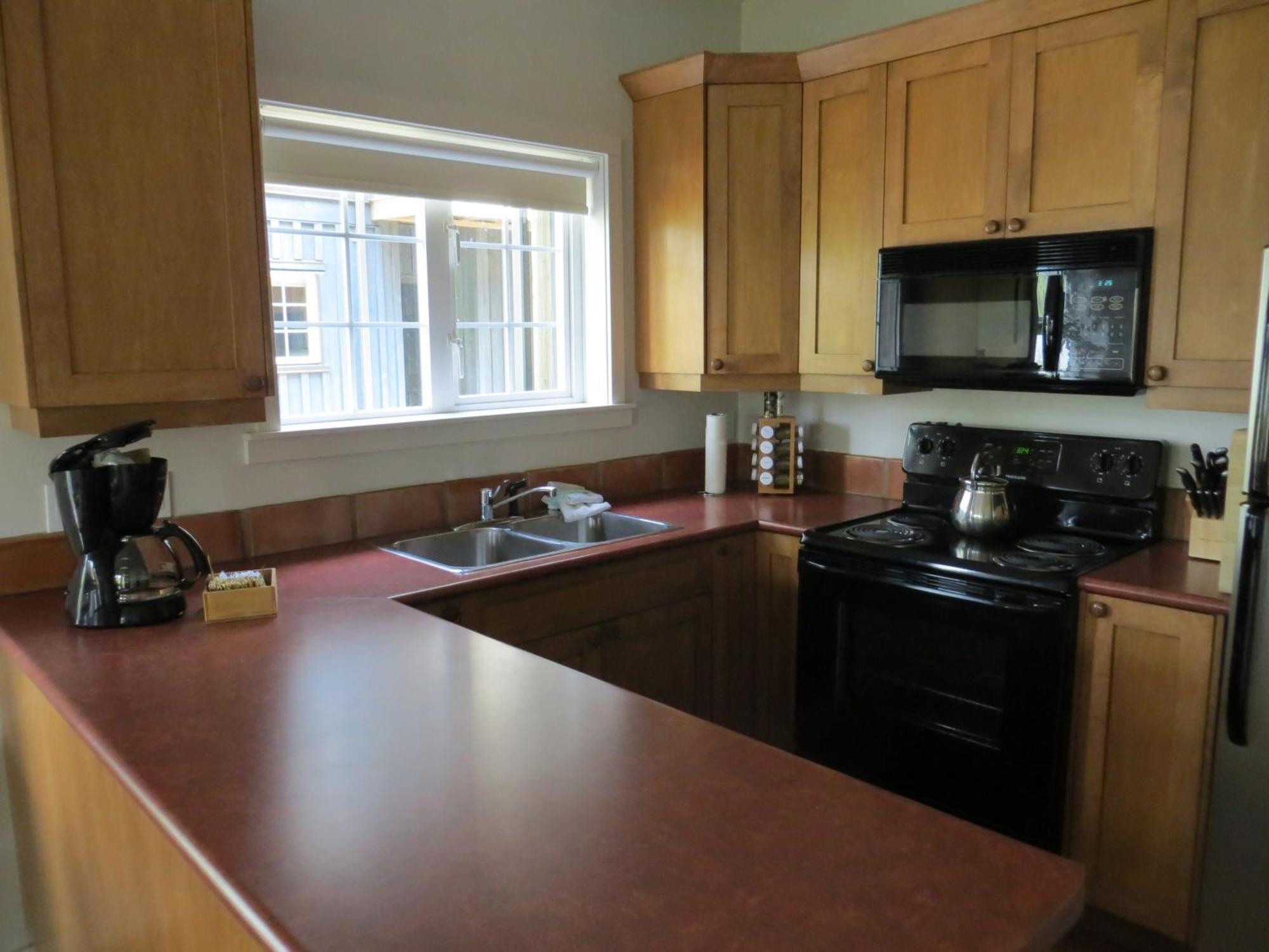 Waters Edge Shoreside Suites Ucluelet Rum bild