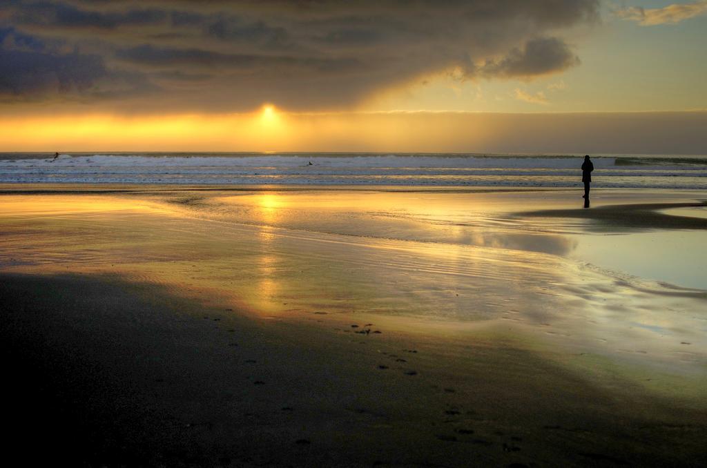 Waters Edge Shoreside Suites Ucluelet Exteriör bild