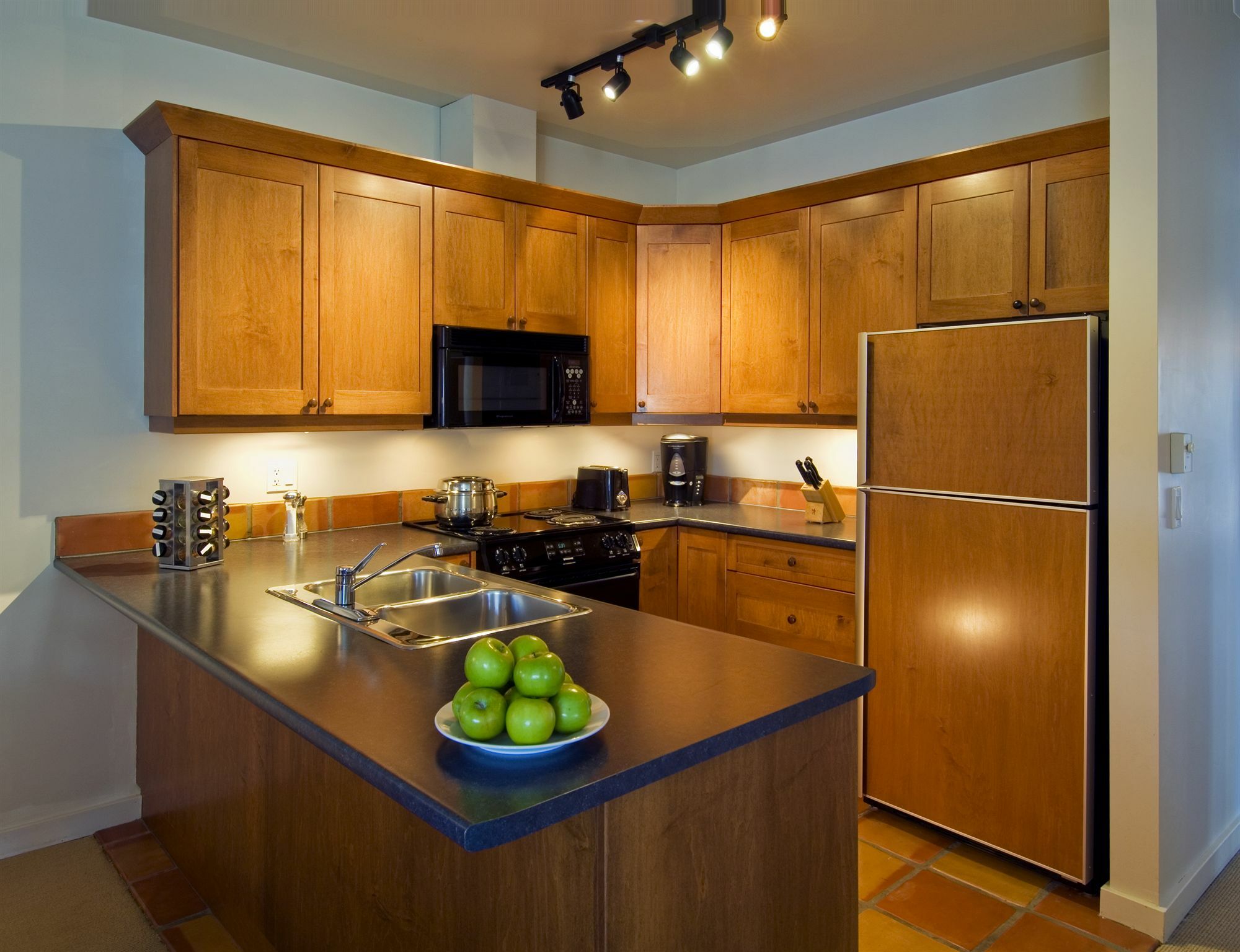 Waters Edge Shoreside Suites Ucluelet Exteriör bild